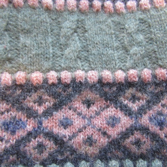 Womens Vtg Clan Royal Edinburgh Wool Sweater Sz S - Picture 4 of 12